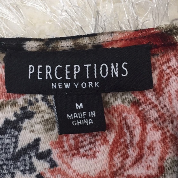 Black floral dress with 3/4 length sleeves NWOT - Picture 4 of 6